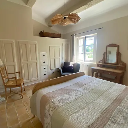 La Paradoune 3 Bed & Breakfast