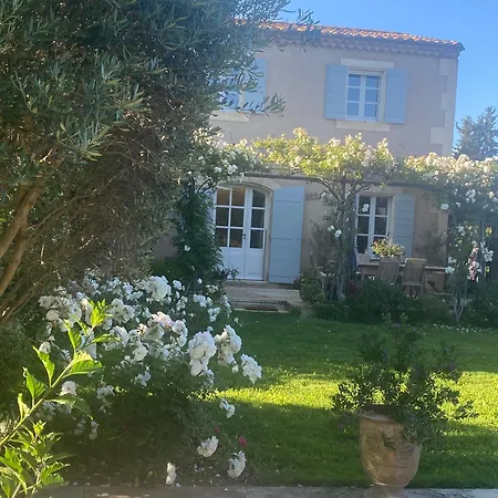 La Paradoune 3 Bed & Breakfast *